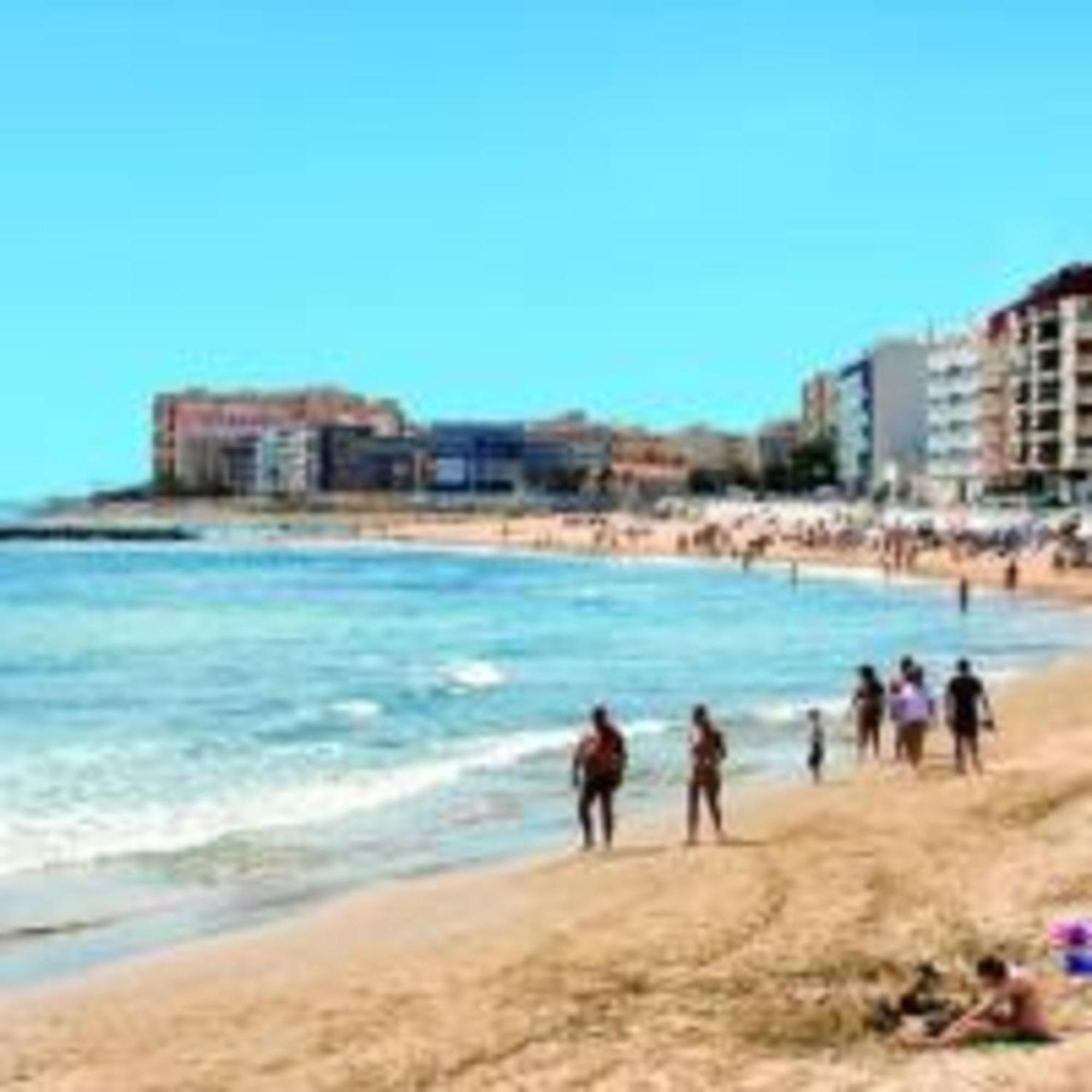 Pmt16 - Large City Apartment On The Beach Торевиеха Екстериор снимка